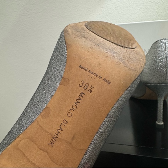 Manolo Blahnik Hangisi 70 Embellished Lamé Crystal Buckle Silver 38.5 - Picture 7 of 9